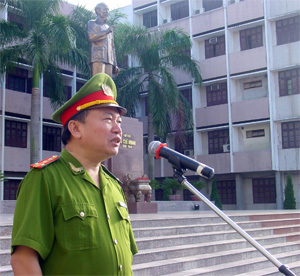 Toàn khóa học viên khóa D33 thực hành chính trị Đăng Ký Tham Gia Chơi Trực Tuyến Tại EV88 tại địa phương