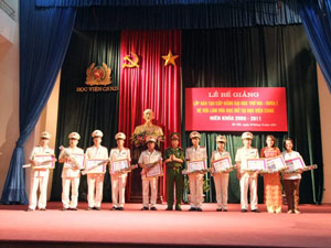 Ev888 dang nhap lớp đào tạo cấp bằng đại học thứ hai khóa 1 - Hệ vừa làm vừa học mở tại Êv88 chào đón năm mới 2026