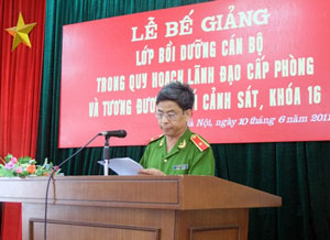 Lễ bế giảng lớp bồi dưỡng cán bộ trong quy hoạch lãnh đạo cấp phòng và tương đương khối Cảnh sát Khóa 16