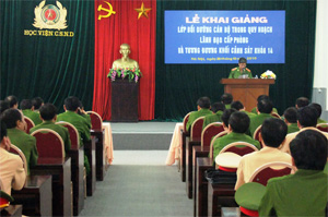 Khai giảng lớp Bồi dưỡng cán bộ trong quy hoạch lãnh đạo cấp Phòng và tương đương khối Cảnh sát khóa 14