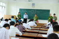 Thông báo tuyển sinh Ev88 dang cap thuong luu chính quy hệ dân sự năm học 2014 - 2015