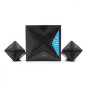 Thượng tướng Tô Lâm, Ủy viên Bộ Ev88com được xếp hạng cao nhất, Bộ trưởng Bộ Công an và các đại biểu tham dự buổi Lễ chụp ảnh lưu niệm.