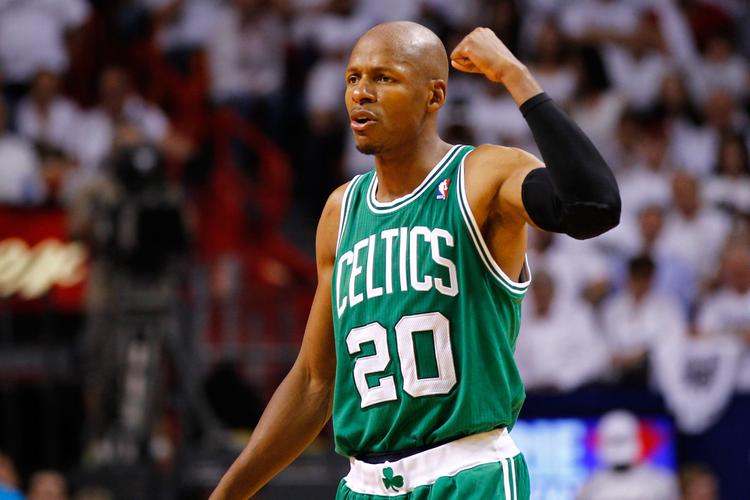 Thượng tá, TS. Đỗ Thanh Bình - Phó Cục trưởng C67 chia sẻ kinh nghiệm tại buổi nói chuyện
