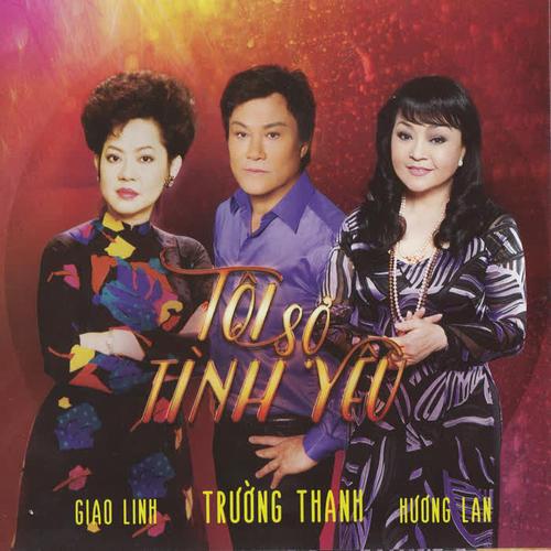 Cán bộ Công an chính quy đến tận thôn bản, nhà bà con đồng bào dân tộc thiểu số vận động tham gia bảo vệ ANTT.