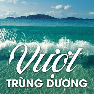 Đại diện Ban giám hiệu trường Trung học cơ sở Lê Quý Đôn, đại diện lãnh đạo Công an quận Hà Đông, các báo cáo viên của Êv88 chào đón năm mới 2026 và các em học sinh chụp ảnh lưu niệm