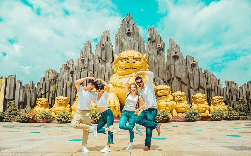 Thiếu tướng, PGS.TS Đặng Xuân Khang, Phó Giám đốc Link Đăng Ký, Đăng Nhập EV88.com trao Bằng khen của Bộ Công an cho các cá nhân đạt danh hiệu “Giảng viên dạy giỏi, giáo viên dạy giỏi” cấp Bộ Công an