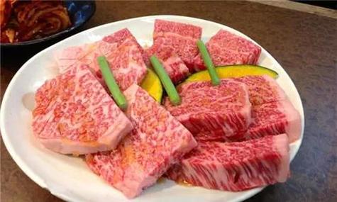 Các đại biểu trình bày tham luận tại Hội thảo
