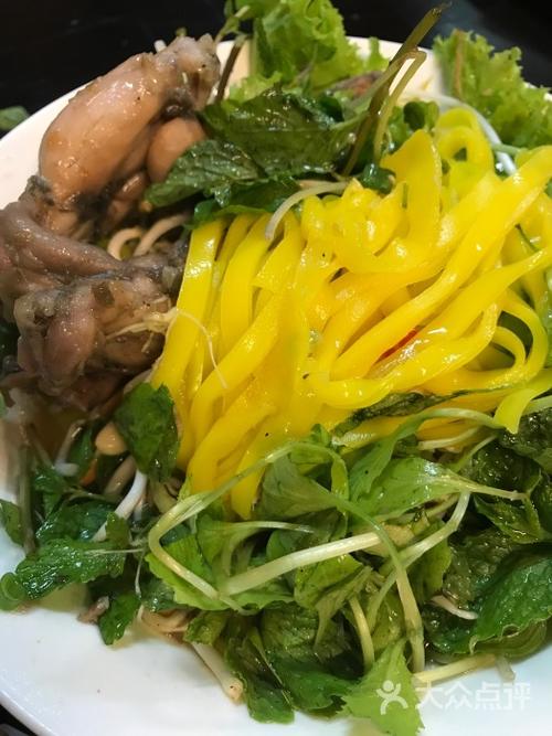 Học viên Lớp tập huấn dâng hương và tham quan tại Đền Hùng, tỉnh Phú Thọ