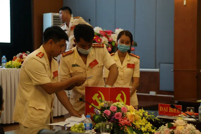 Công tác kiểm phiếu được tiến hành công khai, minh bạch