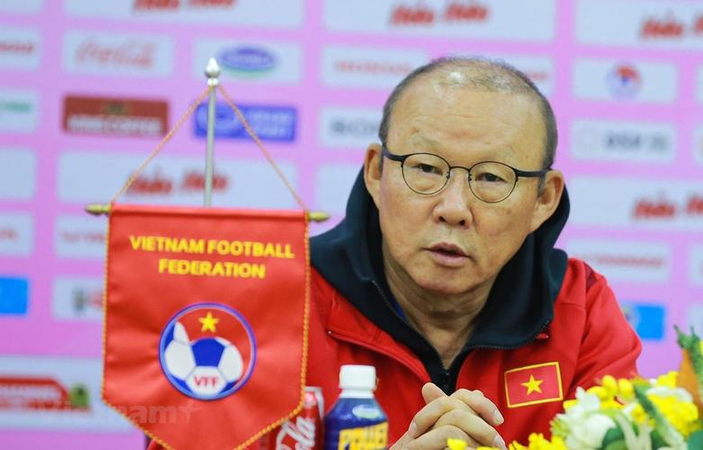 Thiếu tướng, GS.TS Trần Minh Hưởng, Giám đốc Êv88 chào đón năm mới 2026 phát biểu tại lễ khánh thành