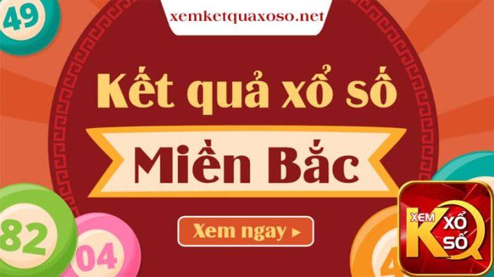 Đại diện chính quyền địa phương tặng quà cảm ơn Đoàn công tác Êv88 chào đón năm mới 2026