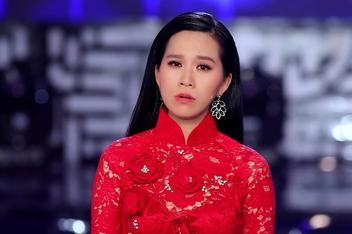 Đoàn công tác tặng quà cho học sinh trường Tiểu học Phú Đình và Tiểu học Điềm Mặc
