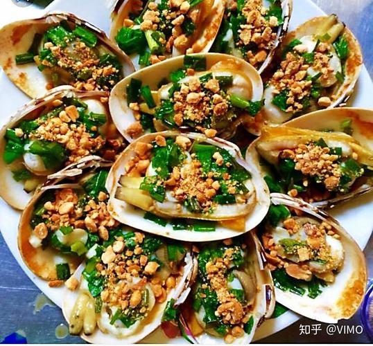 Đại diện học viên đưa ra câu hỏi tại buổi đối thoại