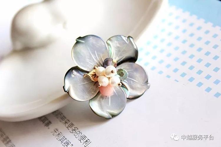 Đồng chí Thiếu tướng Phạm Thế Tùng, Ủy viên Ban Thường vụ Tỉnh ủy, Giám đốc Công an tỉnh phát biểu chúc mừng và tin tưởng đồng chí Đại tá Trần Hồng Quang trên cương vị mới sẽ hoàn thành xuất sắc mọi nhiệm vụ được giao