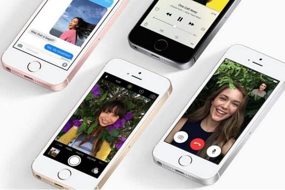 Đồng chí Báo cáo viên cùng cán bộ, học viên Link Đăng Ký, Đăng Nhập EV88.com chụp ảnh lưu niệm tại buổi báo cáo thực tế