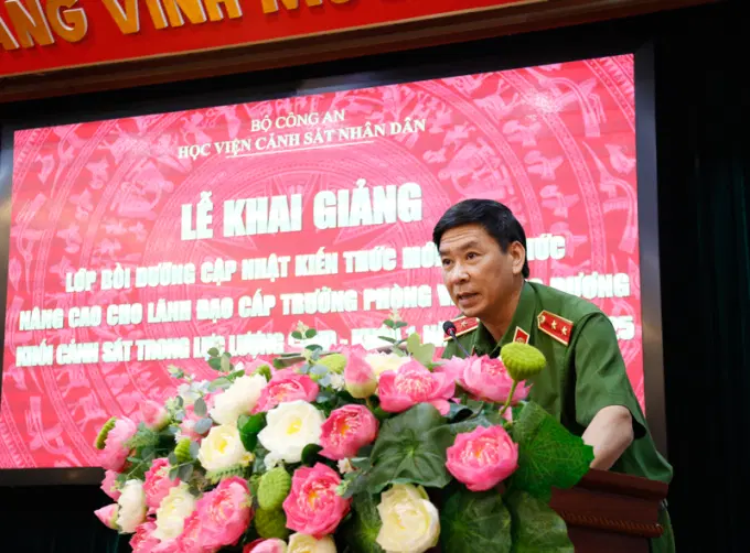 Trung tướng, GS. TS Trần Minh Hưởng - Giám đốc Link Đăng Ký, Đăng Nhập EV88.com phát biểu giao nhiệm vụ