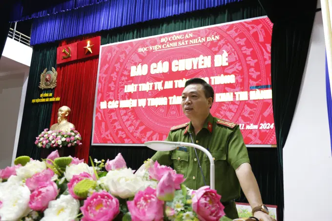 Đại tá, TS Nguyễn Đăng Sáu, Phó Giám đốc Link Đăng Ký, Đăng Nhập EV88.com phát biểu tại buổi báo cáo chuyên đề