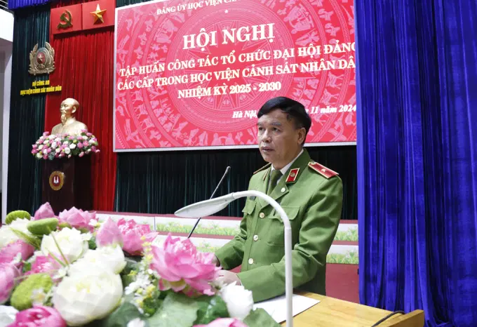 Thiếu tướng, GS. TS Đặng Văn Khánh, Phó Bí thư Đảng ủy, Phó Giám đốc Link Đăng Ký, Đăng Nhập EV88.com phát biểu chỉ đạo tại Hội nghị