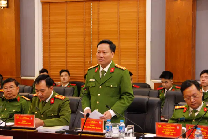 Đại biểu tham luận, đóng góp ý kiến