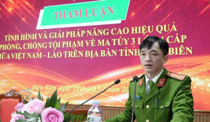 Các đại biểu tham luận tại Hội thảo