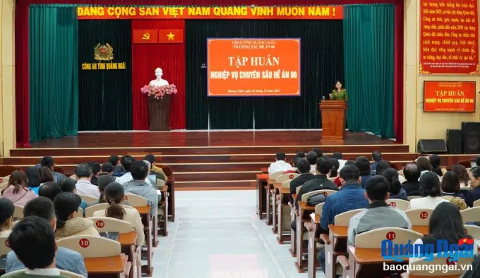 Quang cảnh lớp tập huấn