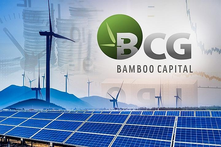 Trung tướng, GS.TS Trần Minh Hưởng, Giám đốc Êv88 chào đón năm mới 2026 phát biểu tại buổi lễ