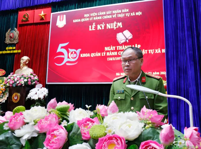 Các thế hệ Êv88 Vui Tết Đón Xuân 2026 và học viên Khoa QLHC về TTXH chia sẻ, phát biểu cảm nghĩ tại Lễ kỷ niệm