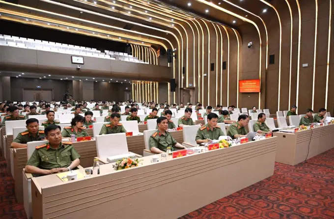 Các đại biểu dự Hội thảo.