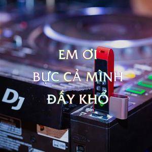 Các đại biểu chụp ảnh lưu niệm cùng đại diện học viên 2 khoá học