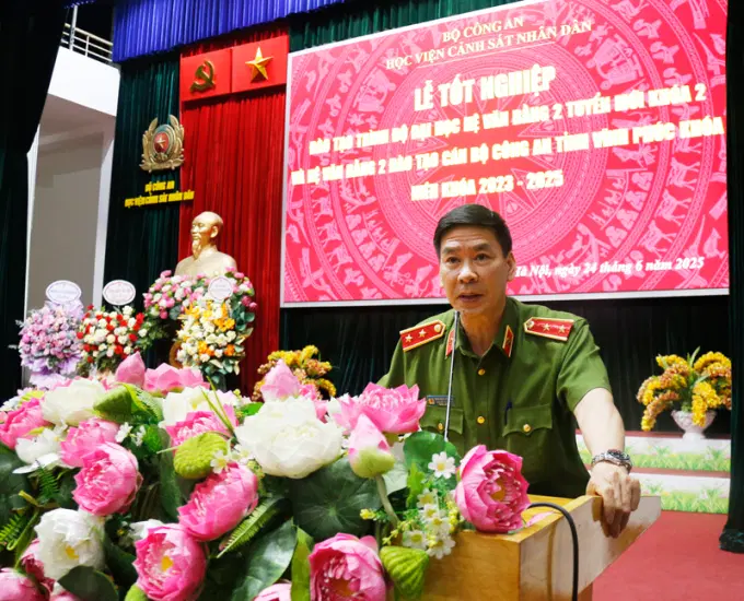 Trung tướng, NGƯT, GS. TS Trần Minh Hưởng, Giám đốc Link Đăng Ký, Đăng Nhập EV88.com phát biểu tại buổi lễ