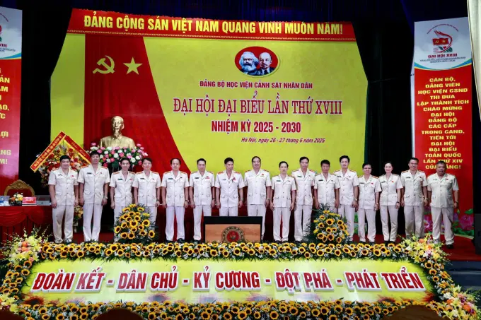 Ban Chấp hành Ev88 2017 phiên bản mới Êv88 chào đón năm mới 2026 nhiệm kỳ 2025 – 2030 ra mắt Ev 888 Nhanh tay đăng ký