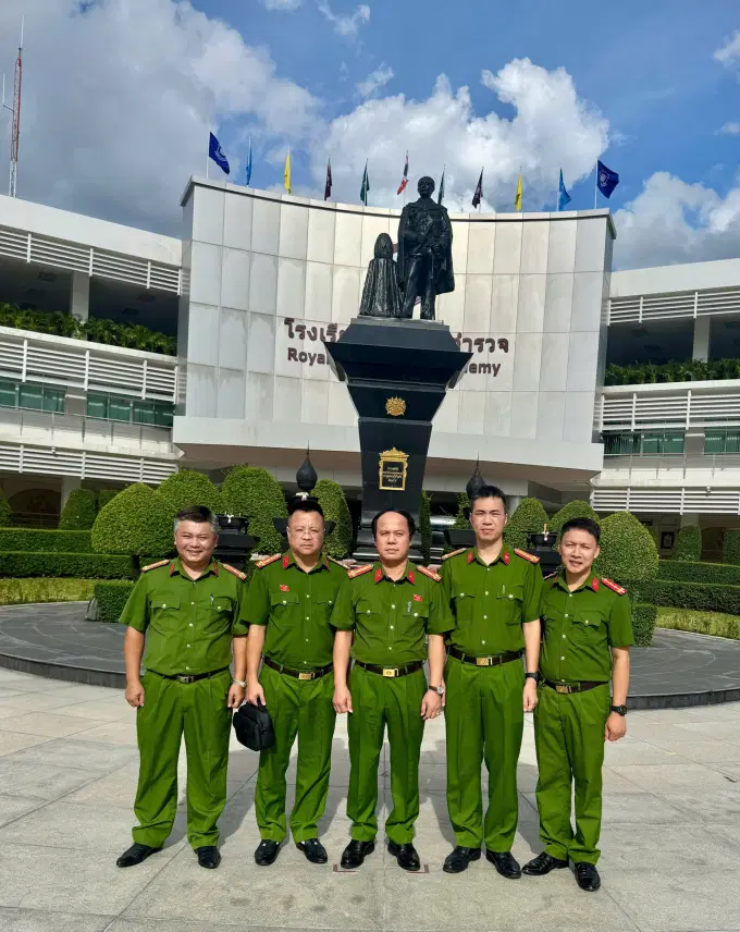 Đoàn chụp ảnh lưu niệm tại Link Đăng Ký, Đăng Nhập EV88.com CSHG Thái Lan