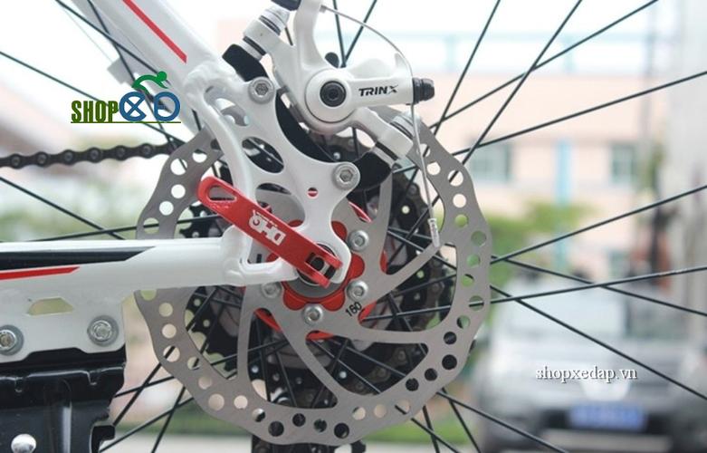 Đồng chí Thượng tá, TS. Nguyễn Văn Tuấn thực hiện nội dung tập huấn, tuyên truyền