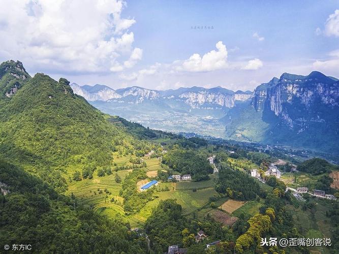 Các đại biểu chụp ảnh lưu niệm