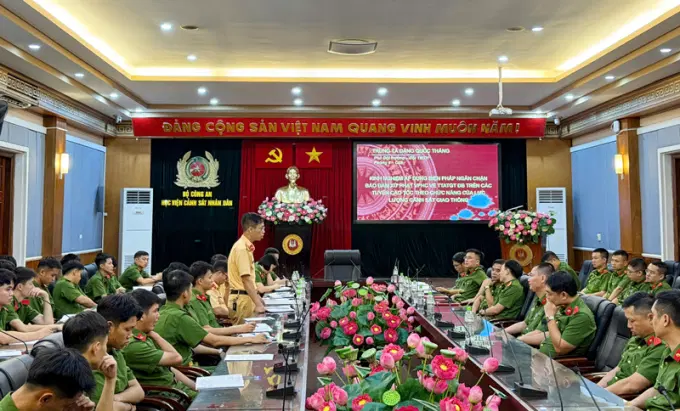 Toàn cảnh Tọa đàm khoa học