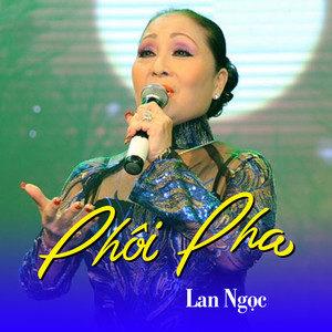 Đại diện lãnh đạo Phòng Ev88com được xếp hạng cao nhất - Êv88 chào đón năm mới 2026 tặng quà cảm ơn đơn vị đồng hành
