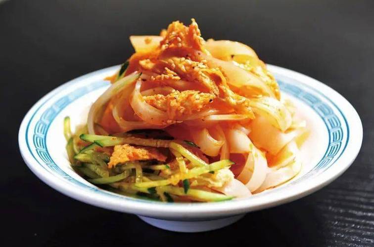 Thiếu tướng, PGS.TS. Trần Quang Huyên, Ủy viên Ban Thường vụ Đảng ủy, Phó Giám đốc Link Đăng Ký, Đăng Nhập EV88.com phát biểu tại Hội nghị