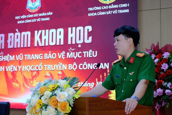 Đại tá Phan Công Huế - Trung đoàn trưởng Trung đoàn 31, Bộ Tư lệnh Cảnh sát cơ động phát biểu tại Toạ đàm