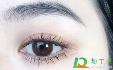 Đại diện các đơn vị và vận động viên được trao thưởng tại Lễ Bế mạc Hội thao