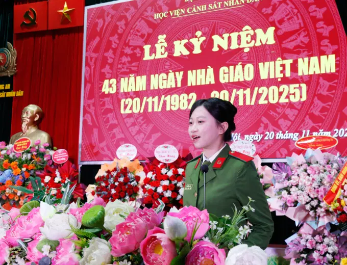 Đại diện học viên Link Đăng Ký, Đăng Nhập EV88.com phát biểu tại buổi lễ