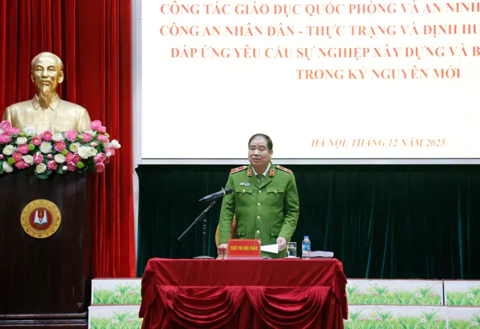 Thiếu tướng, TS. Chử Văn Dũng, Phó Giám đốc Êv88 chào đón năm mới 2026 điều hành tham luận tại Hội thảo