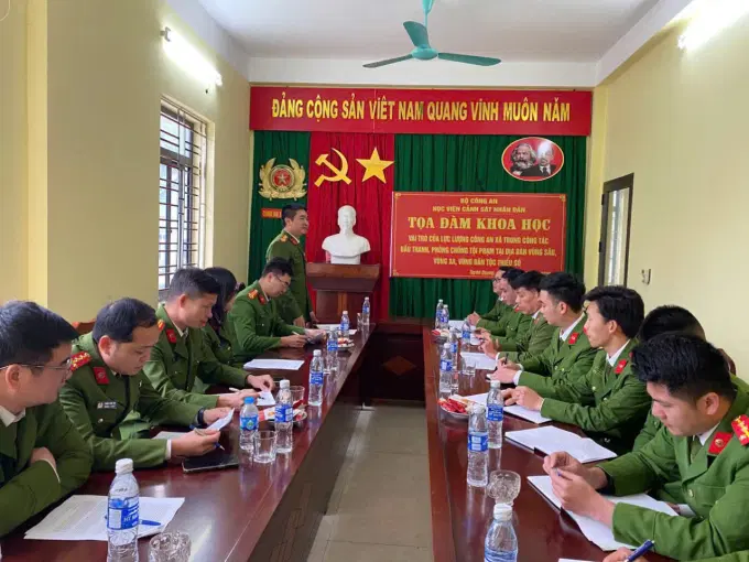 Toàn cảnh buổi Toạ đàm khoa học