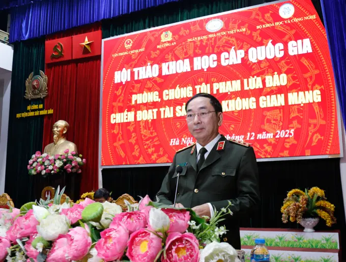 Thượng tướng, PGS.TS. Trần Quốc Tỏ - Ủy viên Trung ương Đảng, Thứ trưởng Bộ Công an phát biểu tại Hội thảo