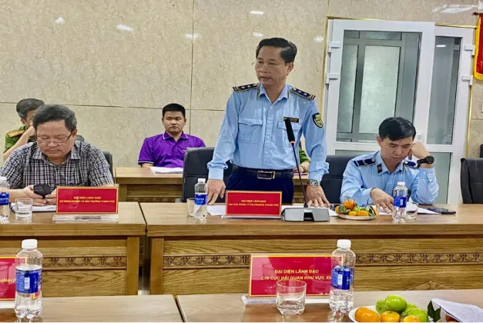 Các đồng chí phát biểu ý kiến và tham luận tại Toạ đàm khoa học