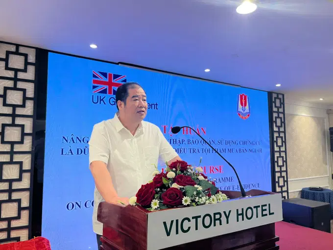 Đồng chí Thiếu tướng, TS. Chử Văn Dũng phát biểu tại Lễ Khai giảng khóa tập huấn dành cho lãnh đạo, chỉ huy