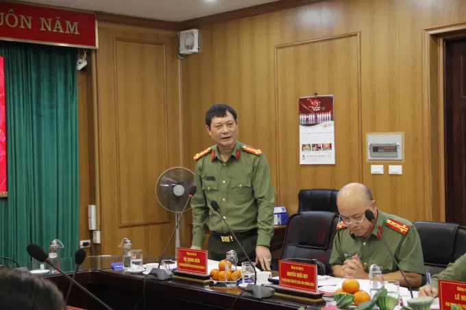Đại tá Đỗ Trung Kiên, Phó Chủ nhiệm UBKT, Phó Thủ trưởng Cơ quan UBKT Đảng uỷ Công an Trung ương phát biểu tại buổi làm việc