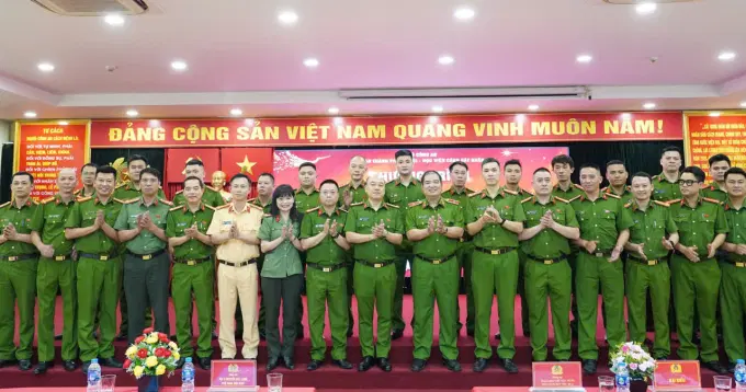 Các đại biểu tham dự Lễ Khai mạc chương trình tập huấn