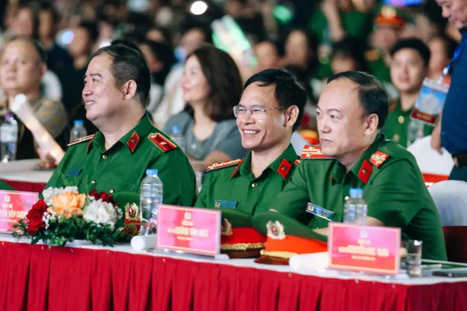 Các đại biểu tham dự chương trình