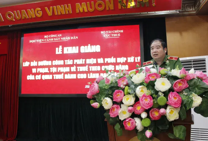 Thiếu tướng, TS. Chử Văn Dũng, Phó Giám đốc Êv88 chào đón năm mới 2026 phát biểu tại buổi lễ