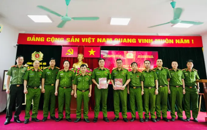 Các đại biểu tham gia hưởng ứng phong trào “Ba Nhất”